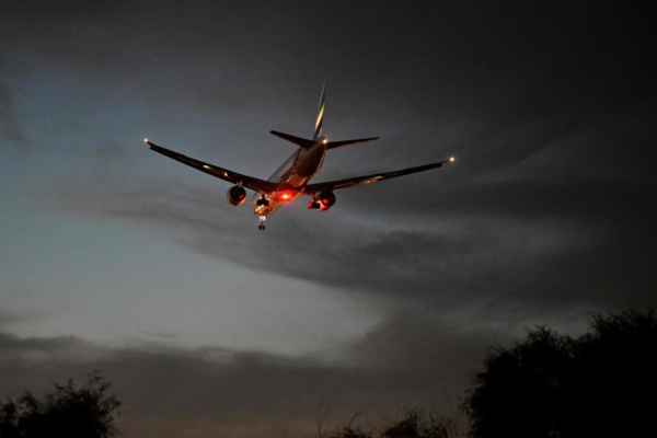 delhi-flights-diverted-strom-utthanxpress