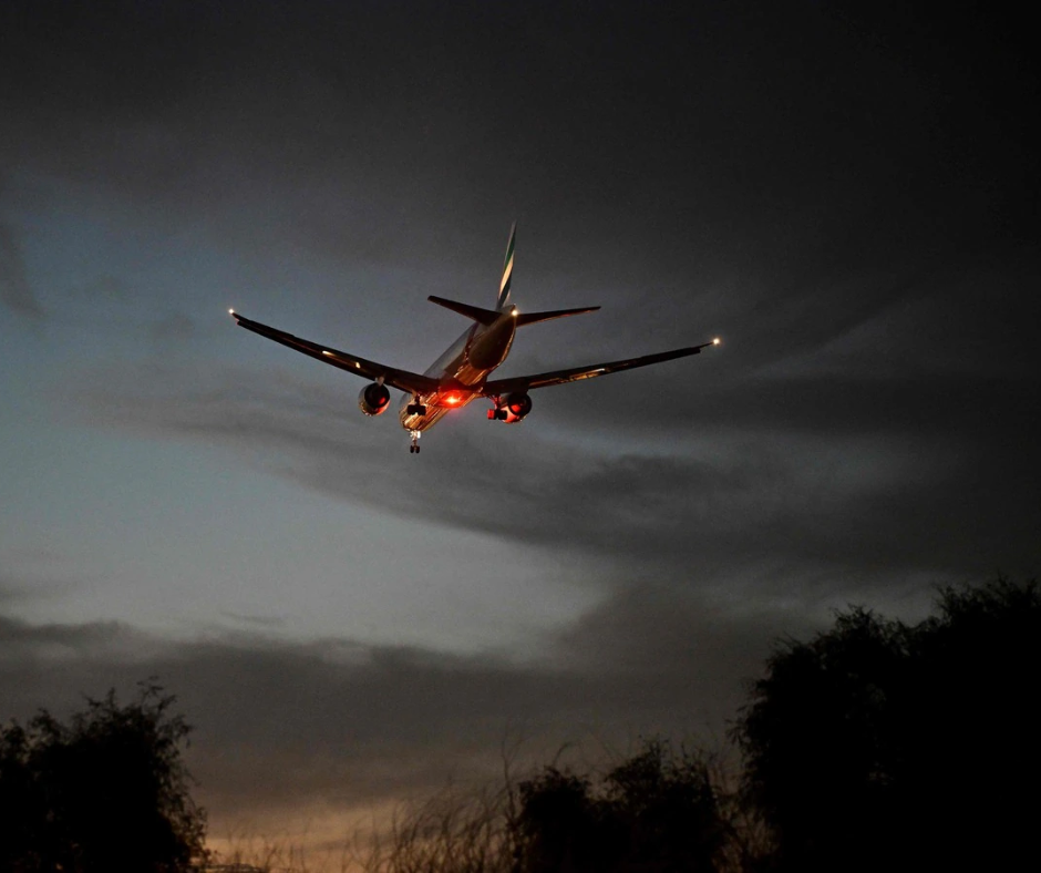 delhi-flights-diverted-strom-utthanxpress