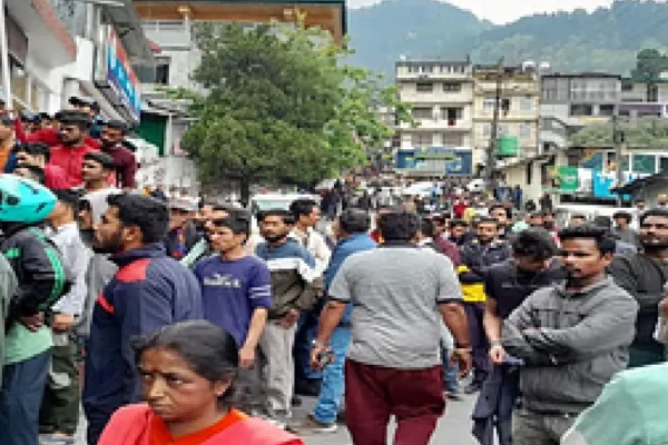 “उत्तराखंड में बुलडोजर एक्शन तेज! नैनीताल के दरिंदे मोहम्मद उस्मान का अवैध घर होगा ध्वस्त – जनता का गुस्सा फूटा!” नैनीताल के दरिंदे मोहम्मद उस्मान